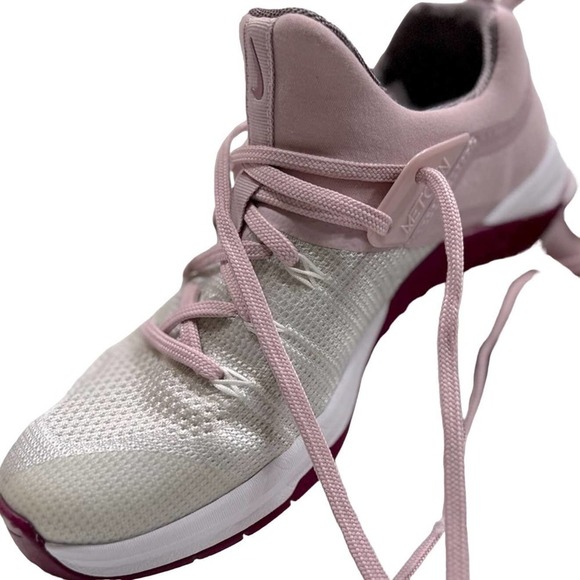 EUC NIKE METCON Flyknit 3 Crosstrain-True Berry AR5623-150 Women Sneakers Size 9 - Picture 2 of 8